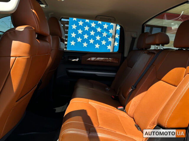 Черный Тойота Тундра, объемом двигателя 5.7 л и пробегом 33 тыс. км за 60999 $, фото 17 на Automoto.ua