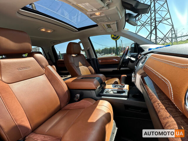 Черный Тойота Тундра, объемом двигателя 5.7 л и пробегом 33 тыс. км за 60999 $, фото 27 на Automoto.ua