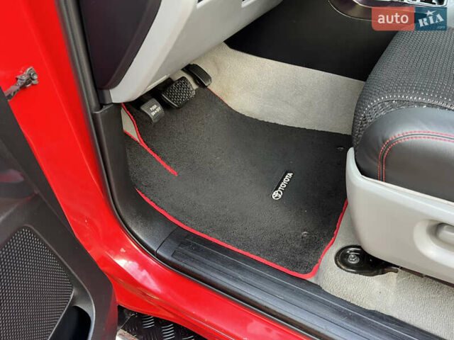 Красный Тойота Тундра, объемом двигателя 5.7 л и пробегом 205 тыс. км за 22900 $, фото 70 на Automoto.ua