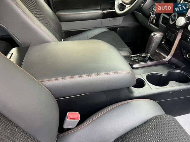 Красный Тойота Тундра, объемом двигателя 5.7 л и пробегом 205 тыс. км за 22900 $, фото 114 на Automoto.ua