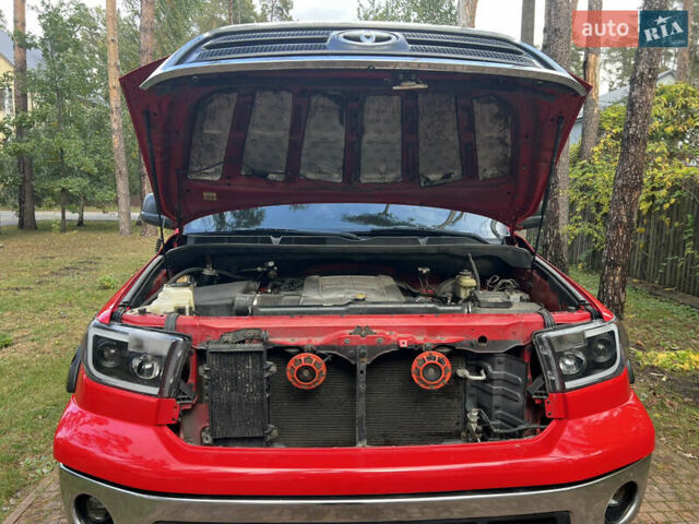Красный Тойота Тундра, объемом двигателя 5.7 л и пробегом 205 тыс. км за 22900 $, фото 58 на Automoto.ua