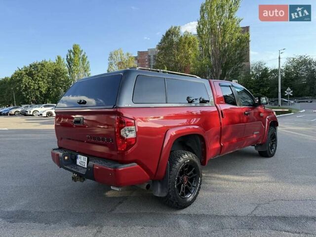 Красный Тойота Тундра, объемом двигателя 5.66 л и пробегом 106 тыс. км за 28800 $, фото 4 на Automoto.ua