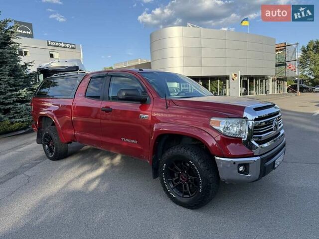 Красный Тойота Тундра, объемом двигателя 5.66 л и пробегом 106 тыс. км за 28800 $, фото 2 на Automoto.ua