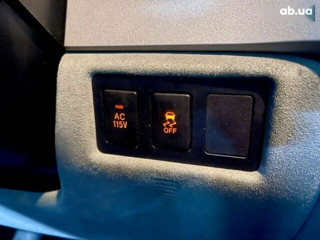 Тойота Тундра, объемом двигателя 0 л и пробегом 197 тыс. км за 24000 $, фото 27 на Automoto.ua