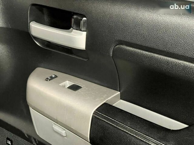 Тойота Тундра, объемом двигателя 0 л и пробегом 197 тыс. км за 24000 $, фото 24 на Automoto.ua