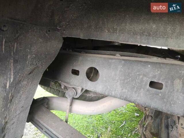 Серый Тойота Тундра, объемом двигателя 4.7 л и пробегом 300 тыс. км за 10300 $, фото 11 на Automoto.ua