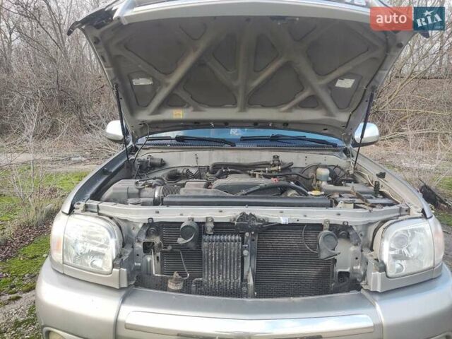 Серый Тойота Тундра, объемом двигателя 4.7 л и пробегом 300 тыс. км за 10300 $, фото 13 на Automoto.ua