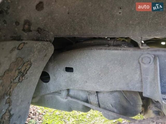 Серый Тойота Тундра, объемом двигателя 4.7 л и пробегом 300 тыс. км за 10300 $, фото 10 на Automoto.ua