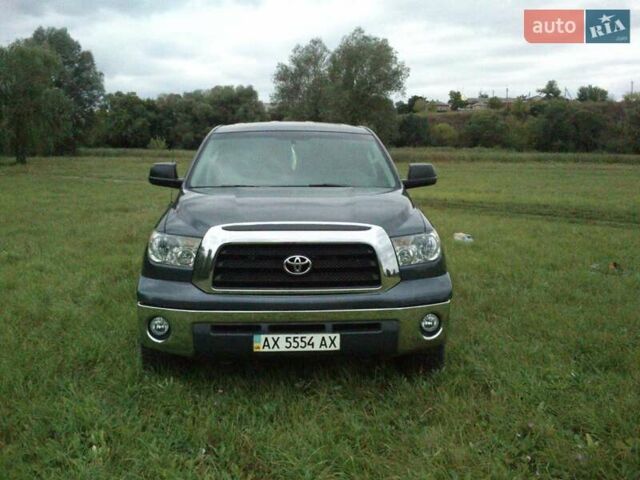 Серый Тойота Тундра, объемом двигателя 5.7 л и пробегом 120 тыс. км за 19875 $, фото 1 на Automoto.ua