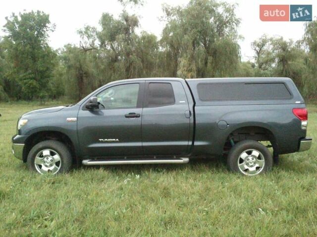 Серый Тойота Тундра, объемом двигателя 5.7 л и пробегом 120 тыс. км за 19875 $, фото 3 на Automoto.ua