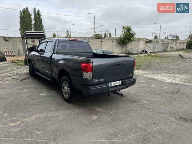 Серый Тойота Тундра, объемом двигателя 4.66 л и пробегом 321 тыс. км за 19900 $, фото 7 на Automoto.ua