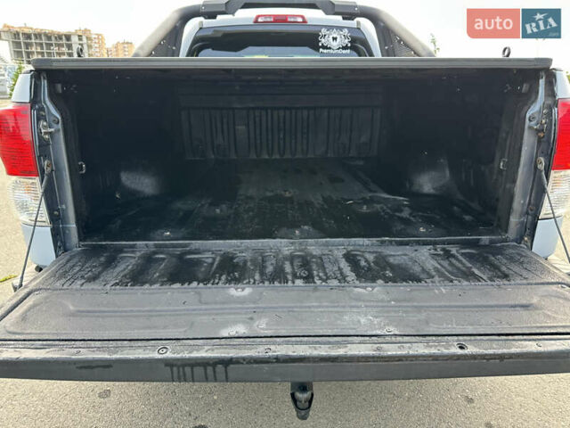 Серый Тойота Тундра, объемом двигателя 4.61 л и пробегом 155 тыс. км за 17900 $, фото 9 на Automoto.ua