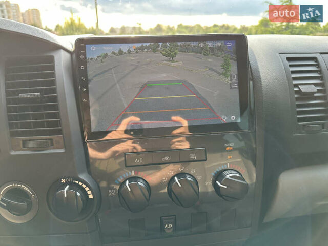 Серый Тойота Тундра, объемом двигателя 4.61 л и пробегом 155 тыс. км за 17900 $, фото 11 на Automoto.ua