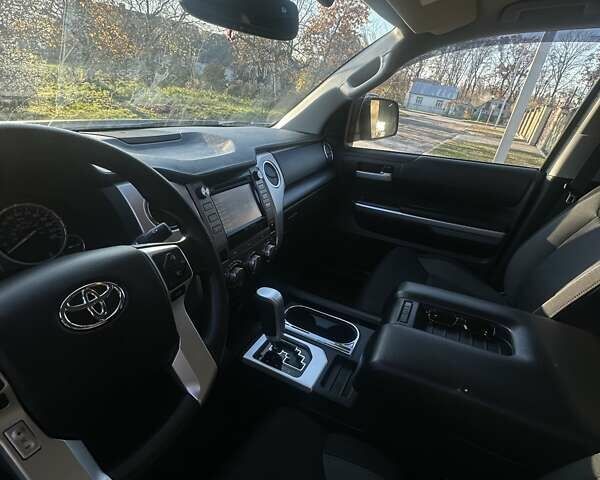 Серый Тойота Тундра, объемом двигателя 5.66 л и пробегом 61 тыс. км за 32500 $, фото 18 на Automoto.ua