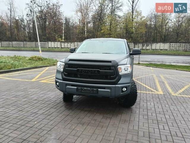 Серый Тойота Тундра, объемом двигателя 5.66 л и пробегом 95 тыс. км за 28350 $, фото 8 на Automoto.ua
