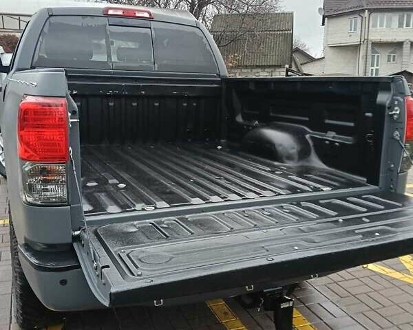 Серый Тойота Тундра, объемом двигателя 5.66 л и пробегом 95 тыс. км за 28350 $, фото 9 на Automoto.ua