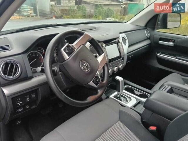 Серый Тойота Тундра, объемом двигателя 5.66 л и пробегом 95 тыс. км за 28350 $, фото 22 на Automoto.ua