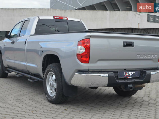 Сірий Тойота Тундра, об'ємом двигуна 5.7 л та пробігом 27 тис. км за 23490 $, фото 6 на Automoto.ua