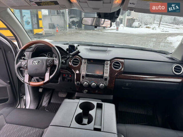 Сірий Тойота Тундра, об'ємом двигуна 5.7 л та пробігом 91 тис. км за 35000 $, фото 20 на Automoto.ua