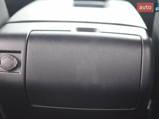 Сірий Тойота Тундра, об'ємом двигуна 5.7 л та пробігом 27 тис. км за 23490 $, фото 26 на Automoto.ua