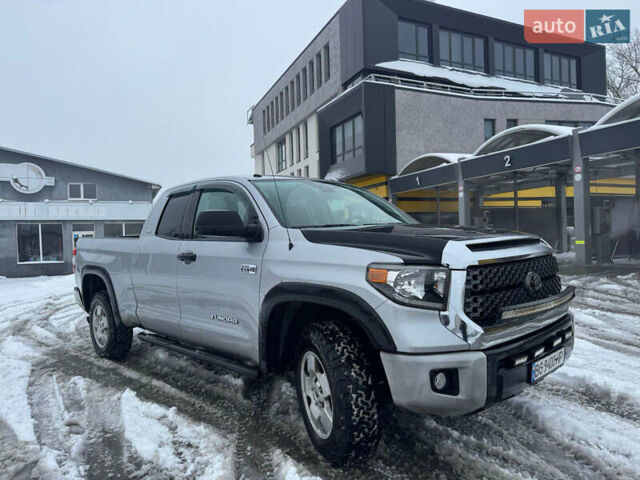 Сірий Тойота Тундра, об'ємом двигуна 5.7 л та пробігом 91 тис. км за 35000 $, фото 1 на Automoto.ua