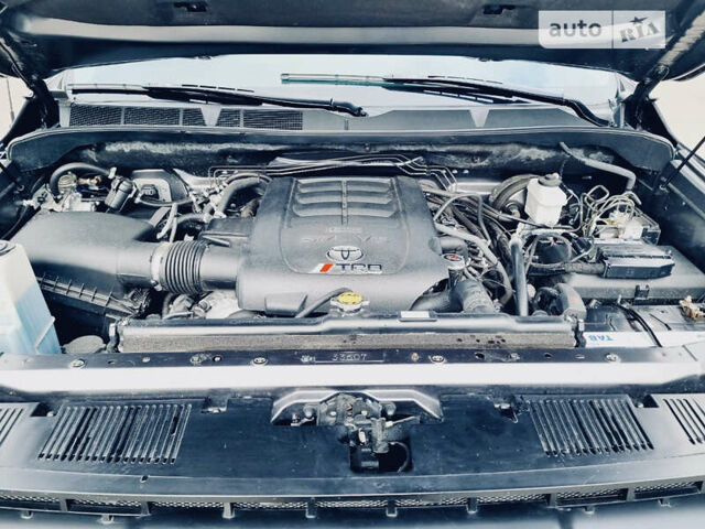 Сірий Тойота Тундра, об'ємом двигуна 5.66 л та пробігом 60 тис. км за 47700 $, фото 22 на Automoto.ua