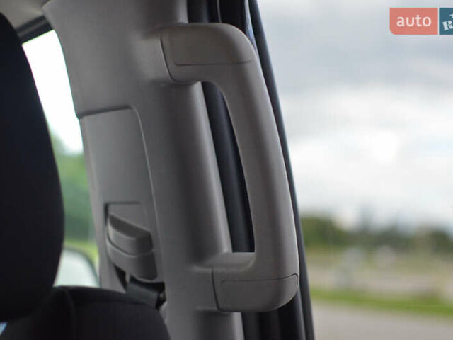 Сірий Тойота Тундра, об'ємом двигуна 5.7 л та пробігом 27 тис. км за 23490 $, фото 27 на Automoto.ua