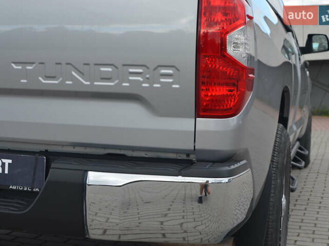 Сірий Тойота Тундра, об'ємом двигуна 5.7 л та пробігом 27 тис. км за 23490 $, фото 8 на Automoto.ua
