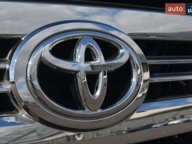 Сірий Тойота Тундра, об'ємом двигуна 5.7 л та пробігом 27 тис. км за 23490 $, фото 4 на Automoto.ua