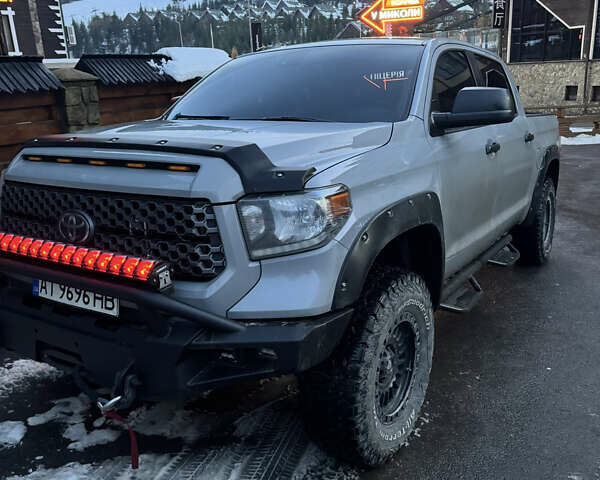 Сірий Тойота Тундра, об'ємом двигуна 5.66 л та пробігом 118 тис. км за 62000 $, фото 14 на Automoto.ua