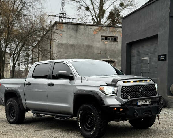 Сірий Тойота Тундра, об'ємом двигуна 5.66 л та пробігом 118 тис. км за 62000 $, фото 9 на Automoto.ua