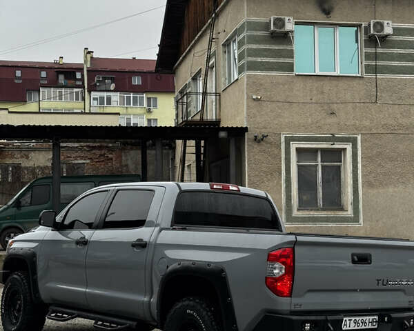 Сірий Тойота Тундра, об'ємом двигуна 5.66 л та пробігом 118 тис. км за 62000 $, фото 5 на Automoto.ua