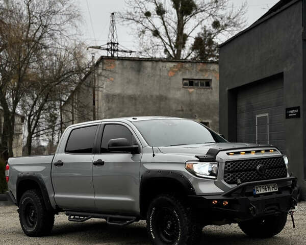 Сірий Тойота Тундра, об'ємом двигуна 5.66 л та пробігом 118 тис. км за 62000 $, фото 8 на Automoto.ua