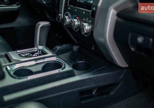 Серый Тойота Тундра, объемом двигателя 5.66 л и пробегом 115 тыс. км за 42500 $, фото 55 на Automoto.ua