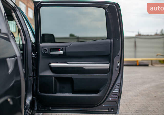 Серый Тойота Тундра, объемом двигателя 5.66 л и пробегом 115 тыс. км за 42500 $, фото 24 на Automoto.ua