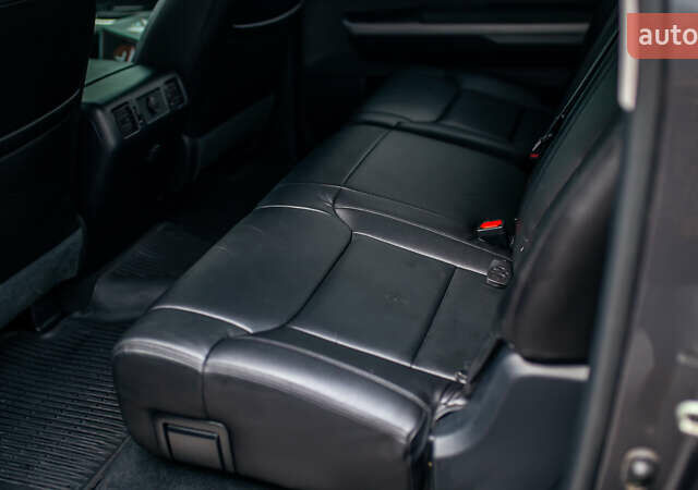 Серый Тойота Тундра, объемом двигателя 5.66 л и пробегом 115 тыс. км за 42500 $, фото 84 на Automoto.ua