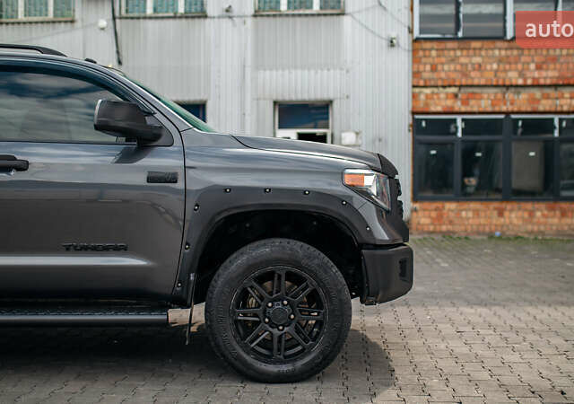 Серый Тойота Тундра, объемом двигателя 5.66 л и пробегом 115 тыс. км за 42500 $, фото 13 на Automoto.ua