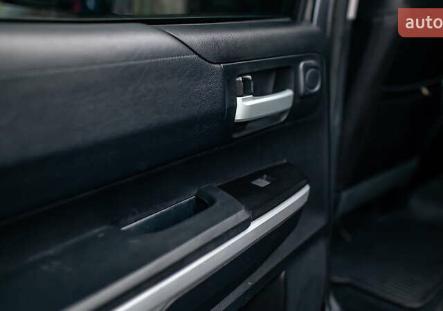 Серый Тойота Тундра, объемом двигателя 5.66 л и пробегом 115 тыс. км за 42500 $, фото 75 на Automoto.ua