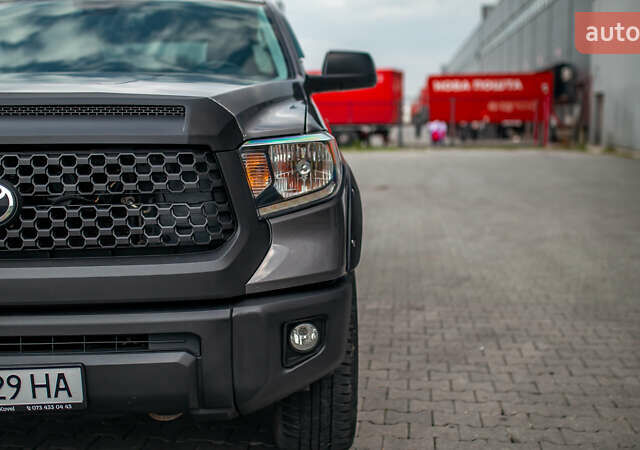 Серый Тойота Тундра, объемом двигателя 5.66 л и пробегом 115 тыс. км за 42500 $, фото 19 на Automoto.ua