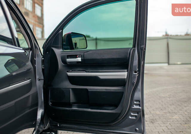 Серый Тойота Тундра, объемом двигателя 5.66 л и пробегом 115 тыс. км за 42500 $, фото 43 на Automoto.ua