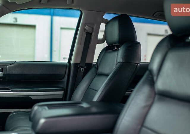 Серый Тойота Тундра, объемом двигателя 5.66 л и пробегом 115 тыс. км за 42500 $, фото 77 на Automoto.ua