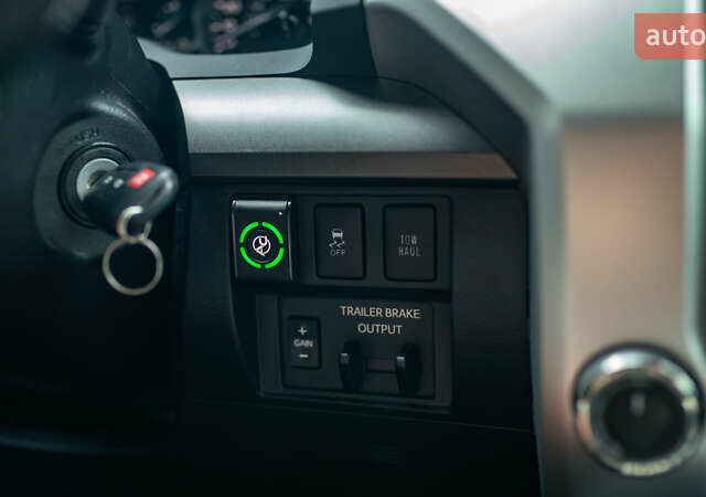 Серый Тойота Тундра, объемом двигателя 5.66 л и пробегом 115 тыс. км за 42500 $, фото 52 на Automoto.ua