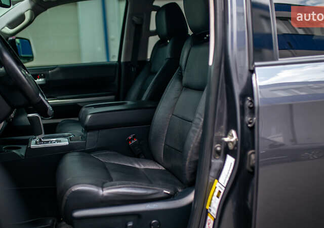 Серый Тойота Тундра, объемом двигателя 5.66 л и пробегом 115 тыс. км за 42500 $, фото 76 на Automoto.ua