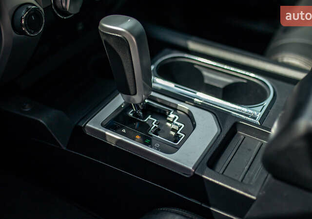 Серый Тойота Тундра, объемом двигателя 5.66 л и пробегом 115 тыс. км за 42500 $, фото 78 на Automoto.ua