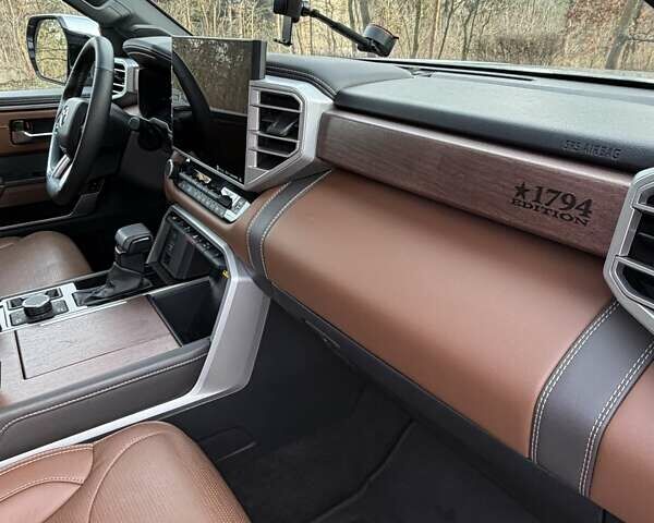 Серый Тойота Тундра, объемом двигателя 3.45 л и пробегом 32 тыс. км за 69900 $, фото 33 на Automoto.ua