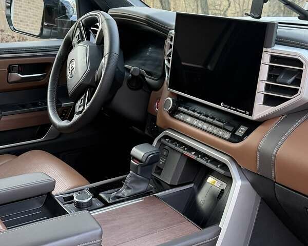 Серый Тойота Тундра, объемом двигателя 3.45 л и пробегом 32 тыс. км за 69900 $, фото 42 на Automoto.ua