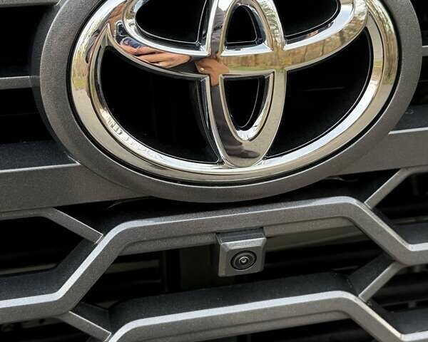 Серый Тойота Тундра, объемом двигателя 3.45 л и пробегом 32 тыс. км за 69900 $, фото 13 на Automoto.ua