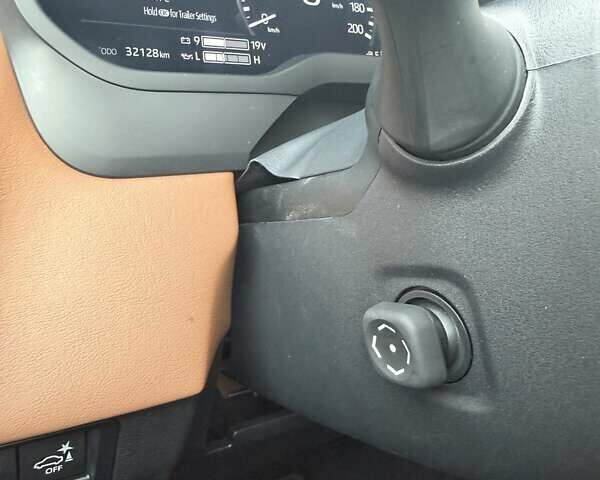 Серый Тойота Тундра, объемом двигателя 3.45 л и пробегом 32 тыс. км за 69900 $, фото 50 на Automoto.ua