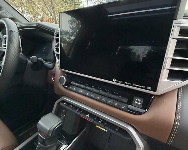 Серый Тойота Тундра, объемом двигателя 3.45 л и пробегом 32 тыс. км за 69900 $, фото 46 на Automoto.ua