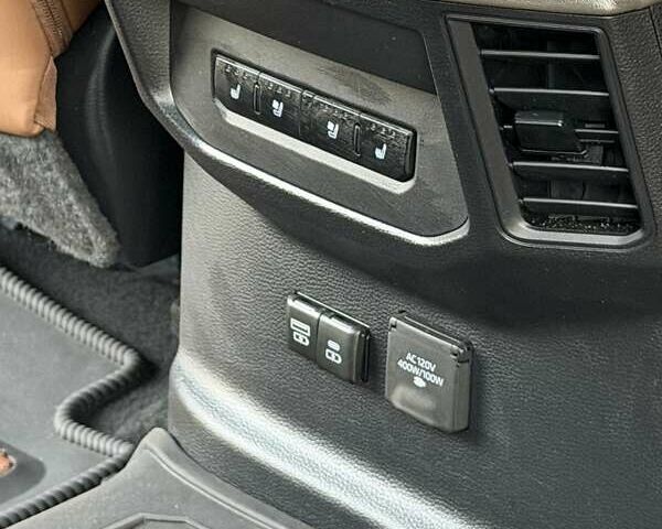 Серый Тойота Тундра, объемом двигателя 3.45 л и пробегом 32 тыс. км за 69900 $, фото 53 на Automoto.ua